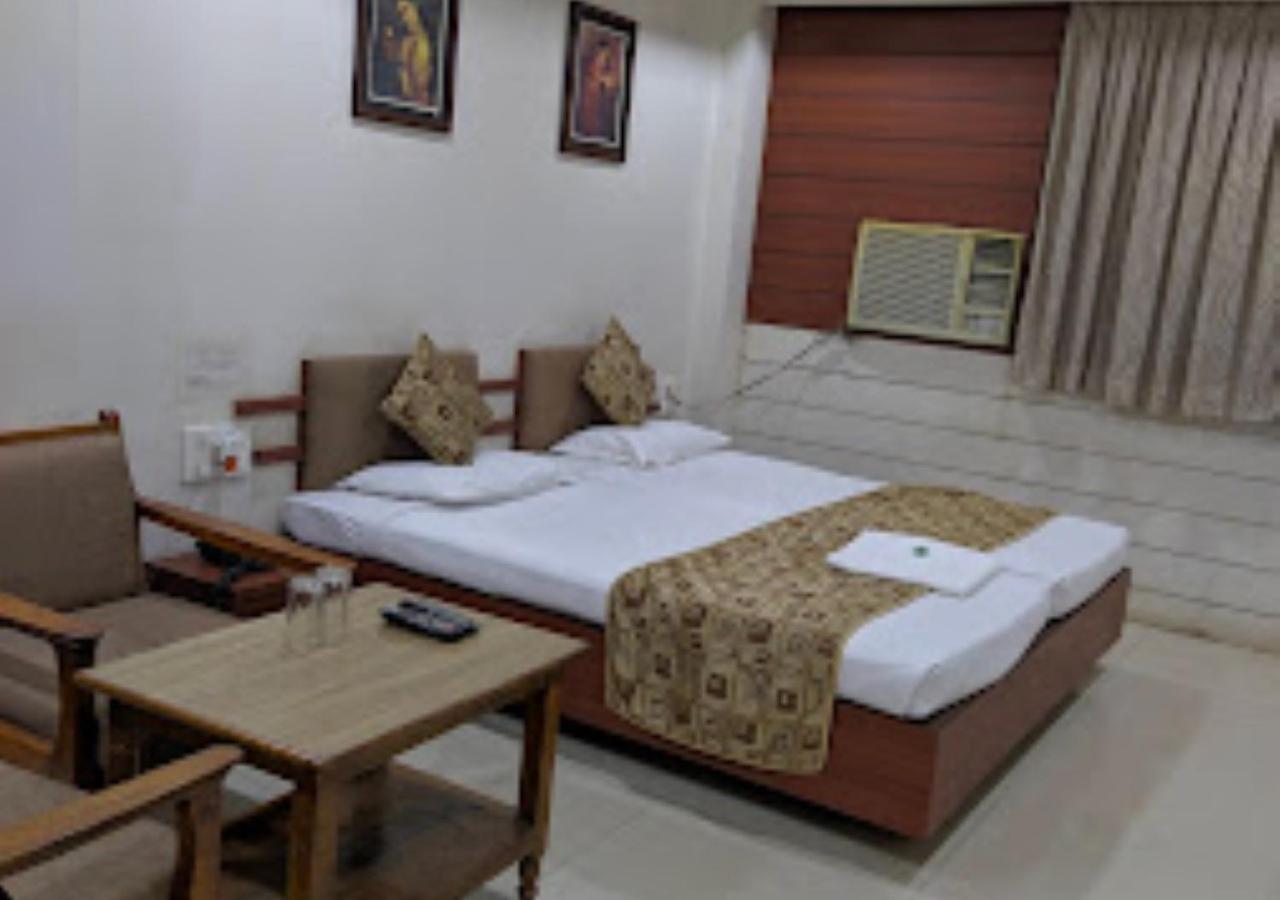 Hotel Mayur Restaurant Chandrapur Extérieur photo