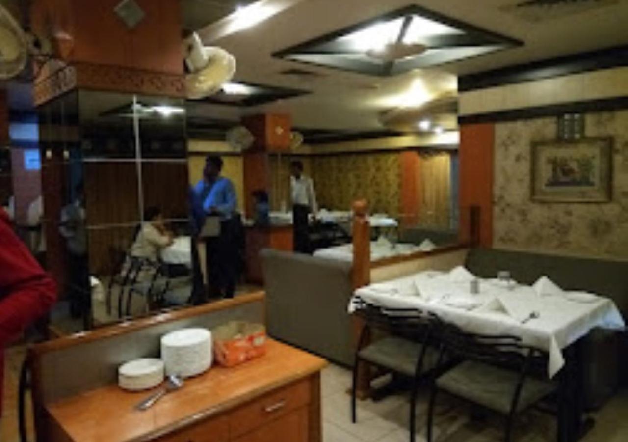 Hotel Mayur Restaurant Chandrapur Extérieur photo