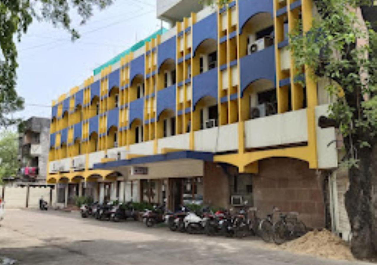 Hotel Mayur Restaurant Chandrapur Extérieur photo